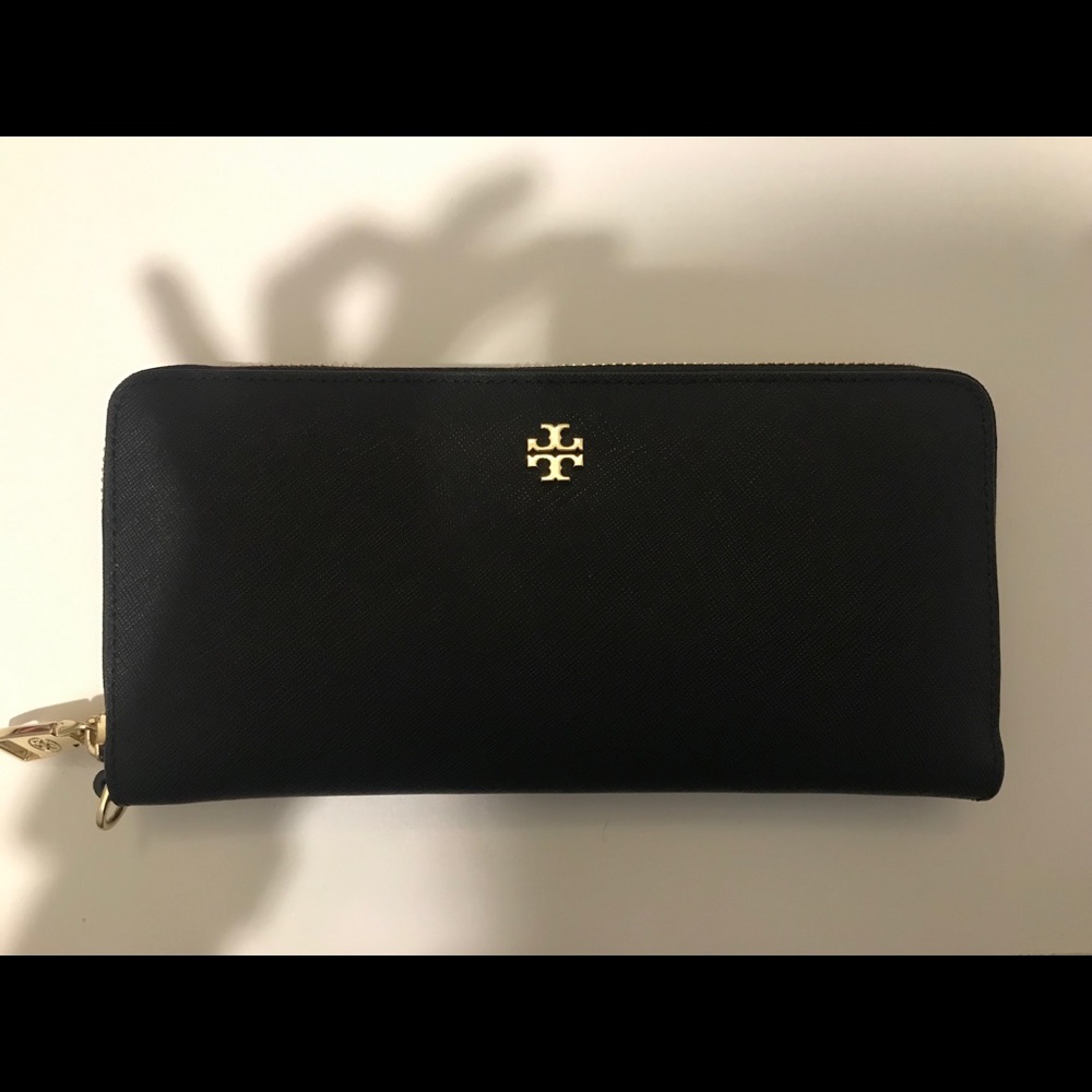 Tory burch wallet